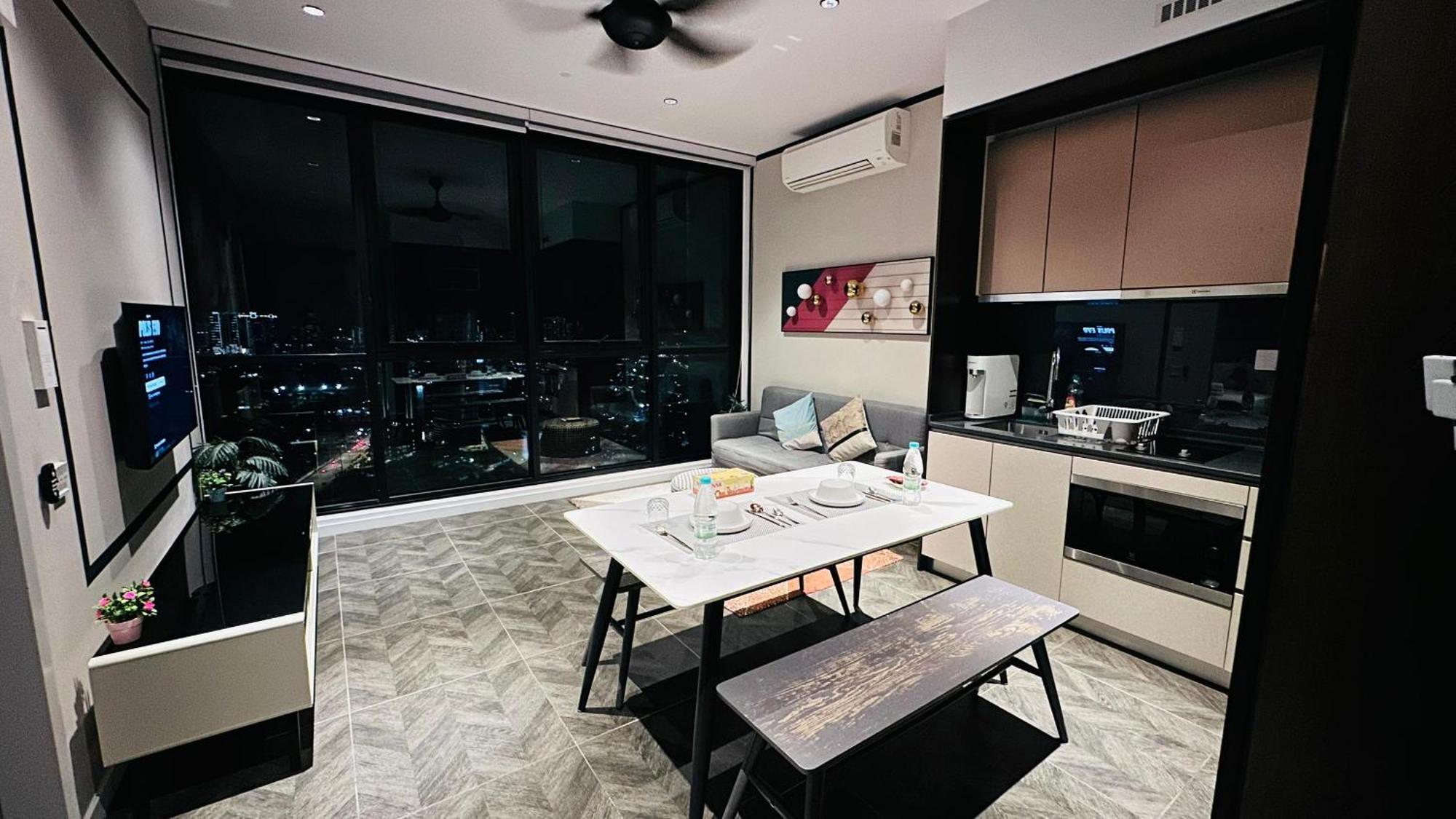 Scarletz Suites Klcc By Signature Apartment 쿠알라룸푸르 객실 사진