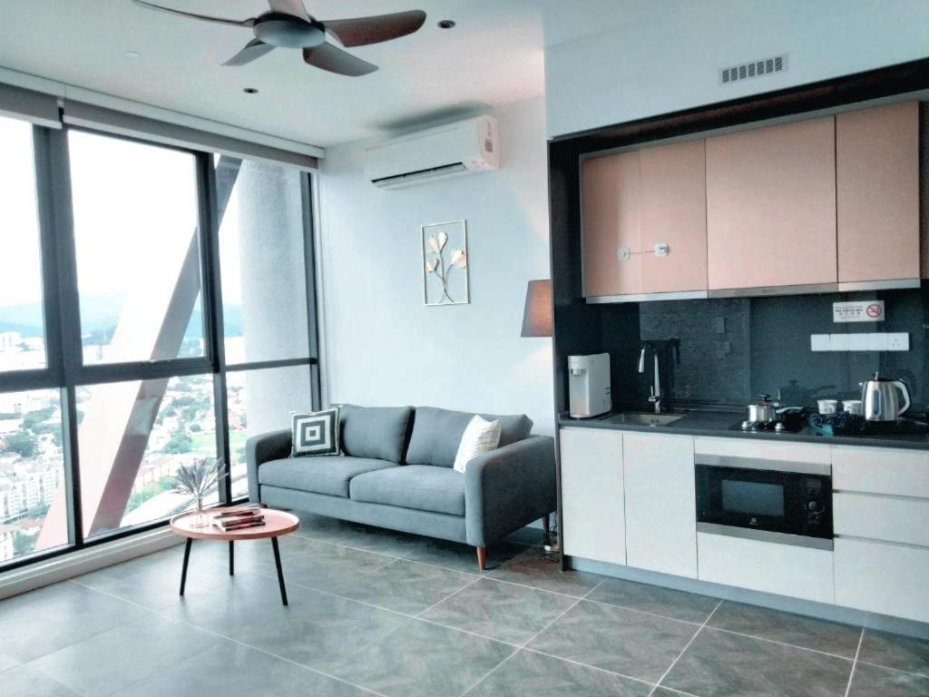 Scarletz Suites Klcc By Signature Apartment 쿠알라룸푸르 객실 사진