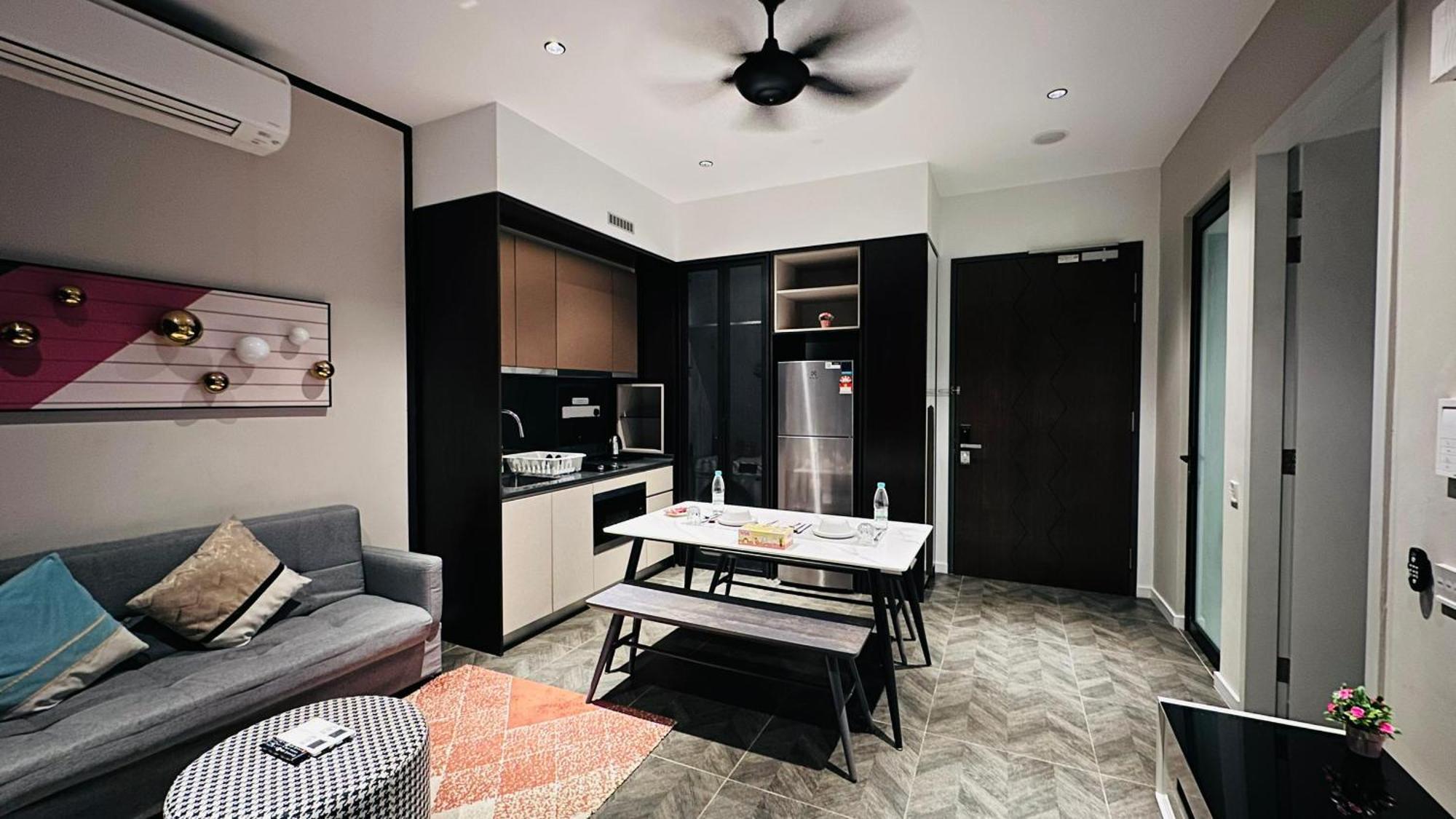 Scarletz Suites Klcc By Signature Apartment 쿠알라룸푸르 객실 사진